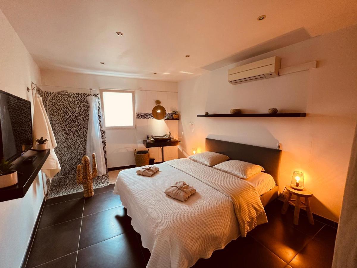 Maison De Village Ecusson - Logement Entier - 160M2 - 4Chambres - Centre Ville - Terrasse - Climatise Nimes Ngoại thất bức ảnh